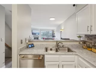 Photo #3: 4576595 Listing