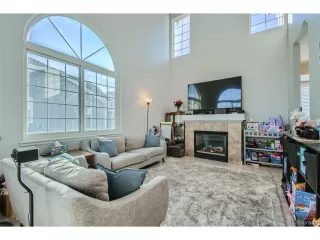 Photo #6: 4576983 Listing 