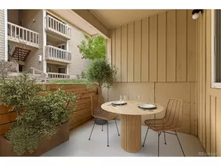 Photo #5: 4577345 Listing