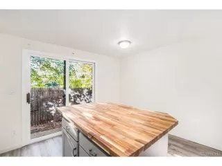 Photo #6: 4579594 Listing