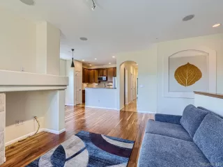 Photo #4: 4584985 Listing