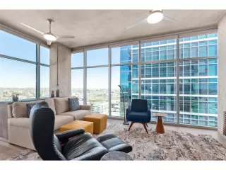 Photo #2: 4585330 Listing 