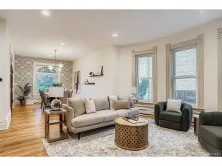 Photo #2: 4585568 Listing