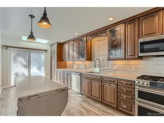 Photo #3: 4585849 Listing 