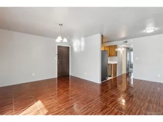 Photo #2: 4586243 Listing 