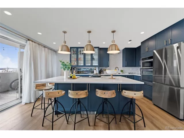 MLS: 4589275 Condo For Sale