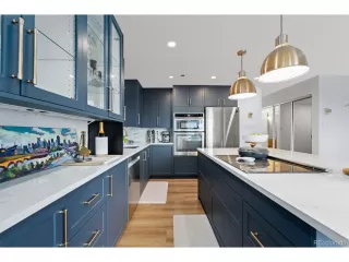 Photo #2: 4589275 Listing