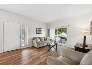 Photo #2: 4589656 Listing