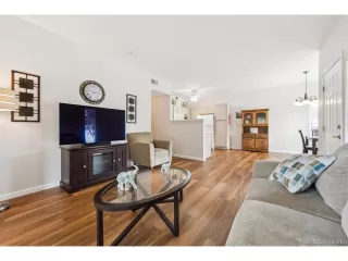 Photo #4: 4589656 Listing