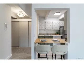 Photo #4: 4590070 Listing