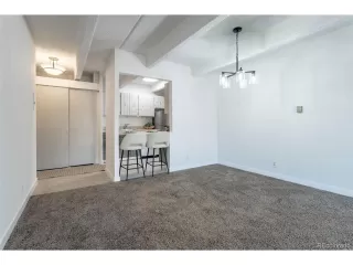 Photo #5: 4590070 Listing