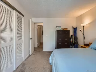 Photo #5: 4591279 Listing