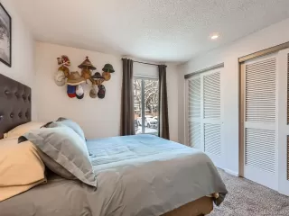 Photo #6: 4591279 Listing