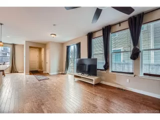 Photo #5: 4591457 Listing