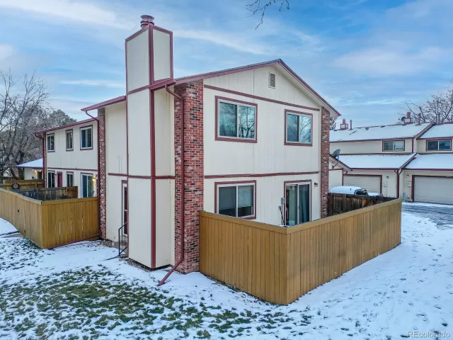 MLS: 4593759 Condo For Sale