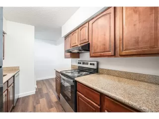 Photo #2: 4594438 Listing