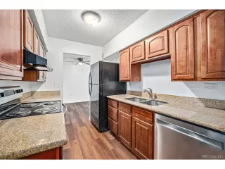 Photo #3: 4594438 Listing