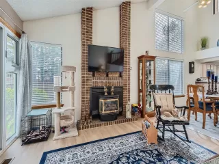 Photo #3: 4595862 Listing