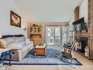 Photo #4: 4595862 Listing