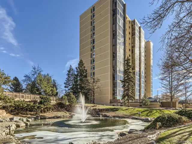 MLS: 4596062 Condo For Sale