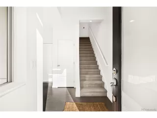 Photo #2: 4596305 Listing