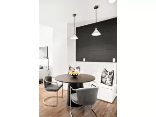 Photo #6: 4596305 Listing