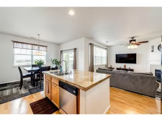 Photo #5: 4599869 Listing 