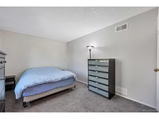 Photo #5: 4600714 Listing 