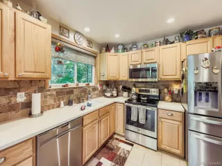 Photo #3: 4601893 Listing