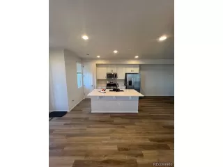 Photo #2: 4602629 Listing