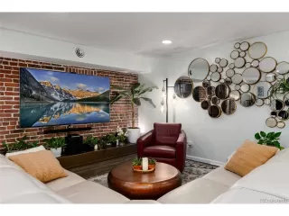 Photo #5: 4603419 Listing