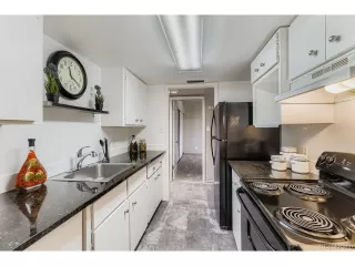 Photo #5: 4604456 Listing