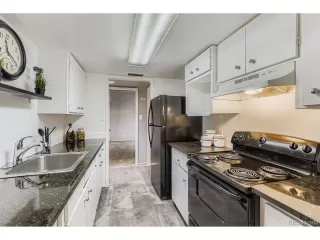 Photo #6: 4604456 Listing