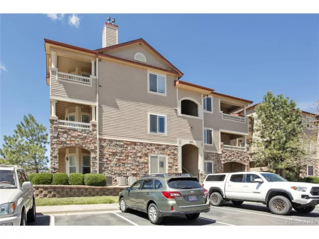 MLS: 4605431 Condo For Sale