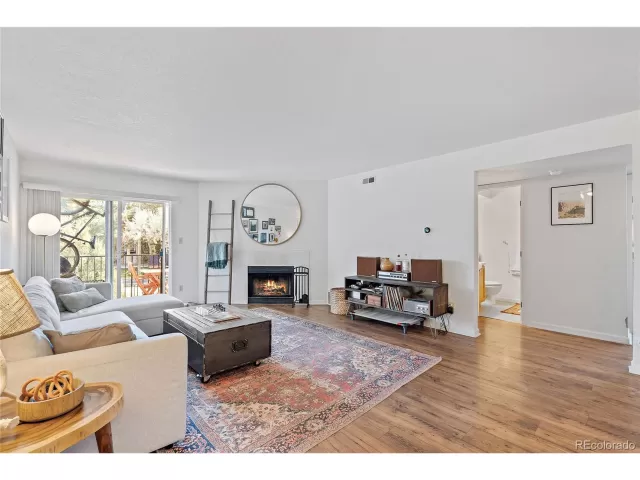 MLS: 4605713 Condo For Sale