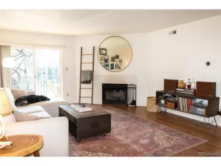 Photo #4: 4605713 Listing