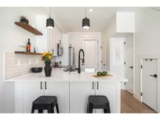 Photo #2: 4606311 Listing