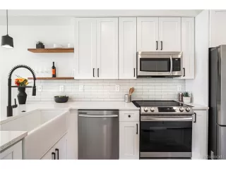 Photo #3: 4606311 Listing