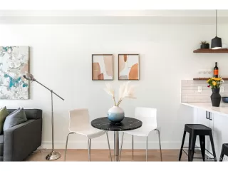 Photo #6: 4606311 Listing