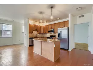 Photo #3: 4608079 Listing 