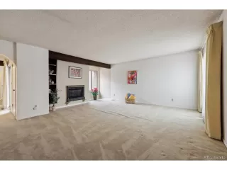 Photo #3: 4608153 Listing 