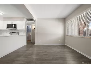 Photo #3: 4608788 Listing 