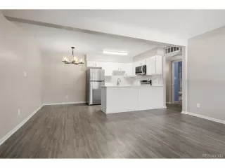 Photo #6: 4608788 Listing 