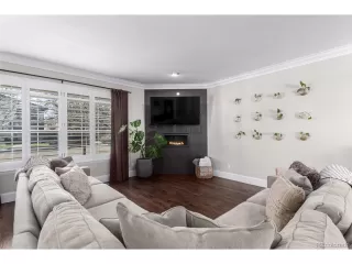 Photo #5: 4608846 Listing 