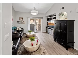 Photo #2: 4609037 Listing