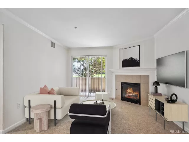 MLS: 4612385 Condo For Sale
