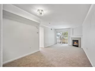 Photo #2: 4612385 Listing 