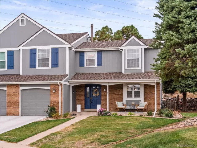 MLS: 4613926 Condo For Sale