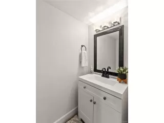 Photo #6: 4613926 Listing 