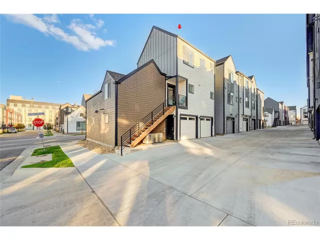 MLS: 4614338 Condo For Sale